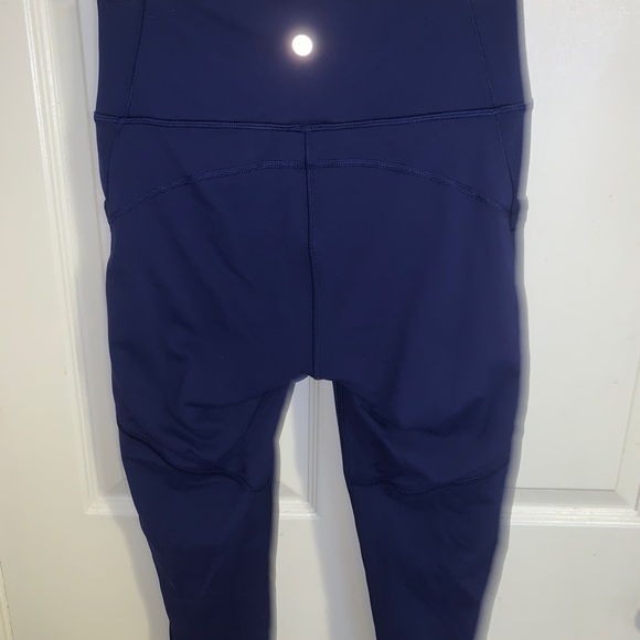 Blue lululemon tights size 6 - Picture 5 of 5